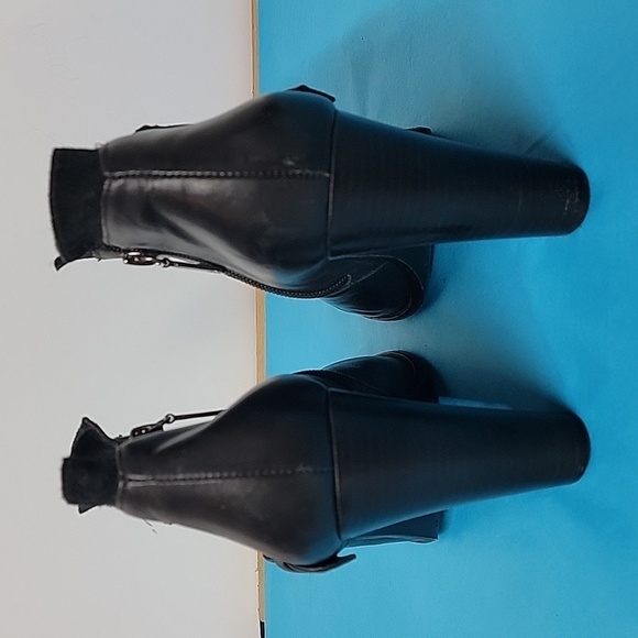 Trina Turk Westlake Black Studded Leather Ankle Boots Size 9 - Picture 12 of 14